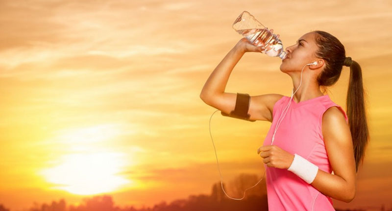 Lời khuyên uống nước cho người hay chạy bộ